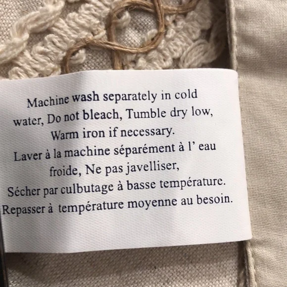 Table Runner - Picture 6 of 6